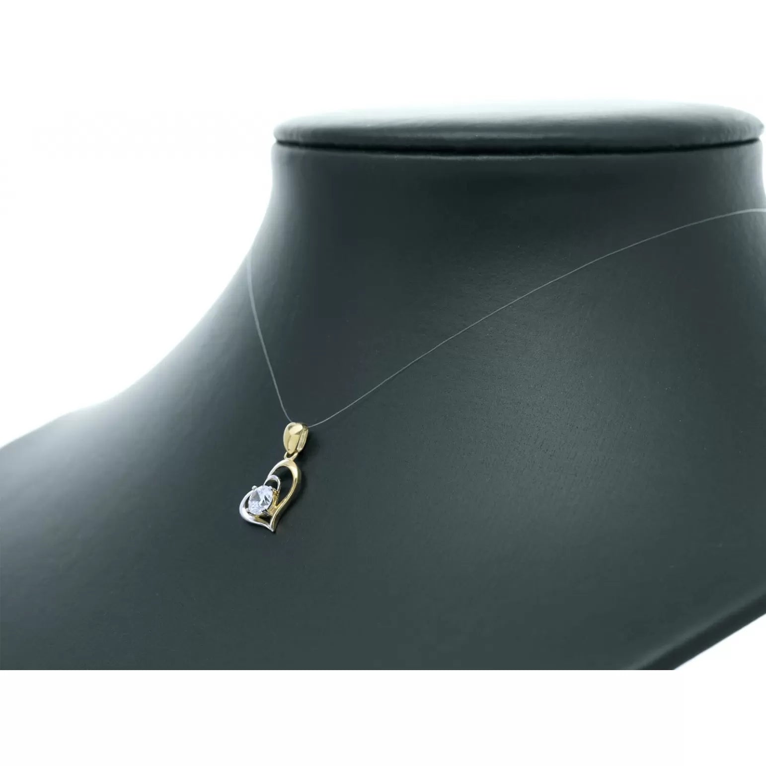 Pandantiv Aur 8K Inimă cu Piatră Mare, Model 3.2341