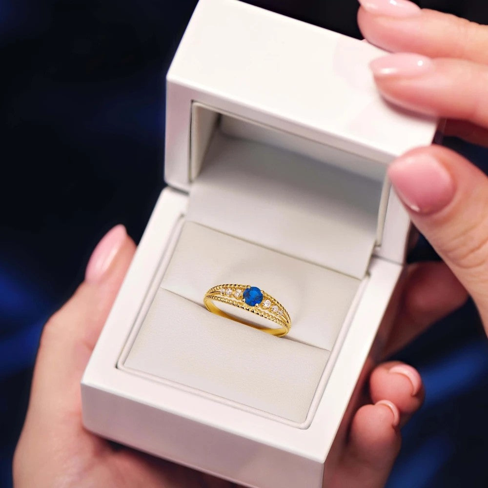 Inel Aur 8K cu Piatră Albastră – Eleganță Atemporală