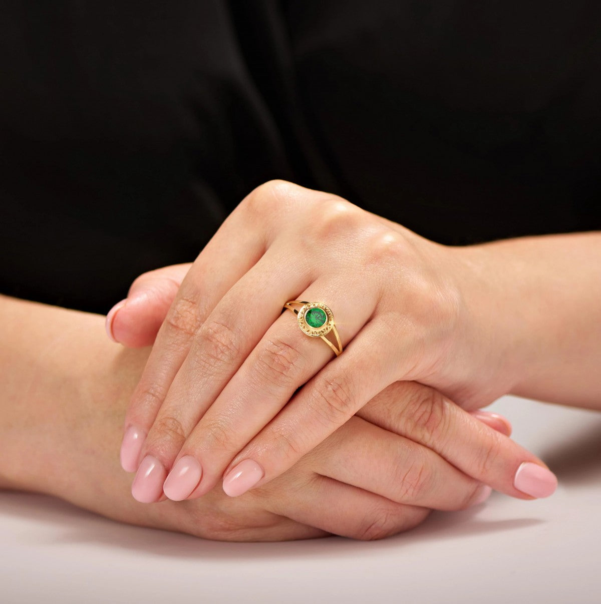 Inel Aur 8K Ajourat cu Zirconiu Verde - Eleganță Clasic
