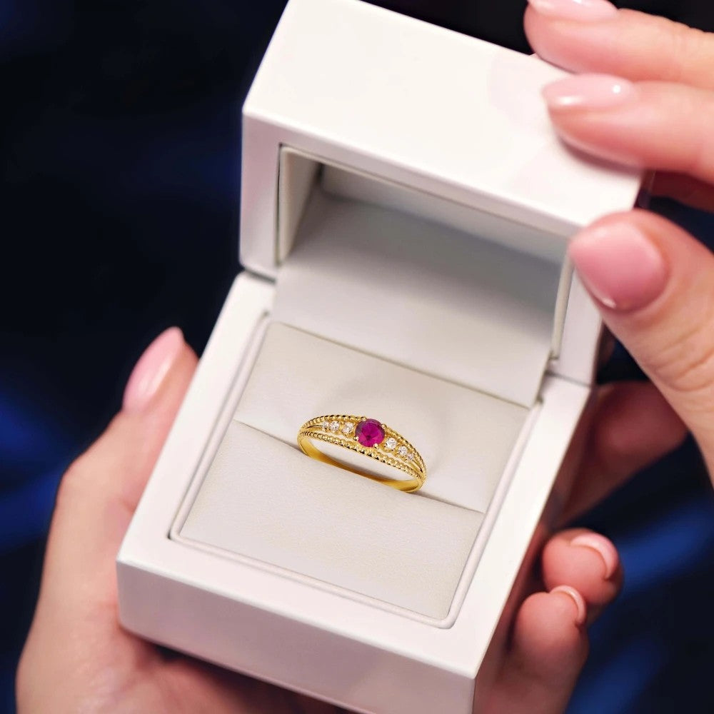 Inel Aur 8K Cu Piatră Rubinie și Zirconiu
