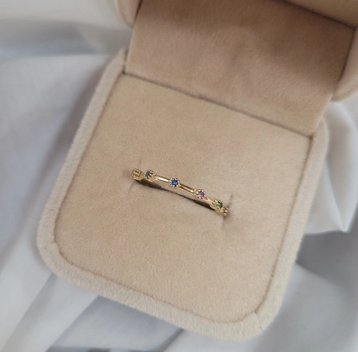 Inel Aur 8K cu Pietre Colorate - Eleganță Vibranta