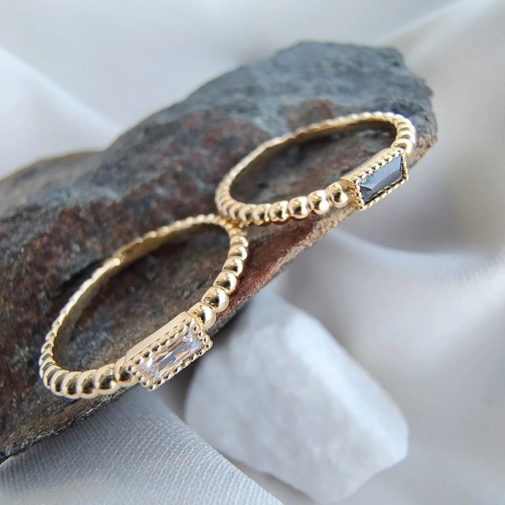 Inel Aur 8K Cu Bile și Zirconiu Negru