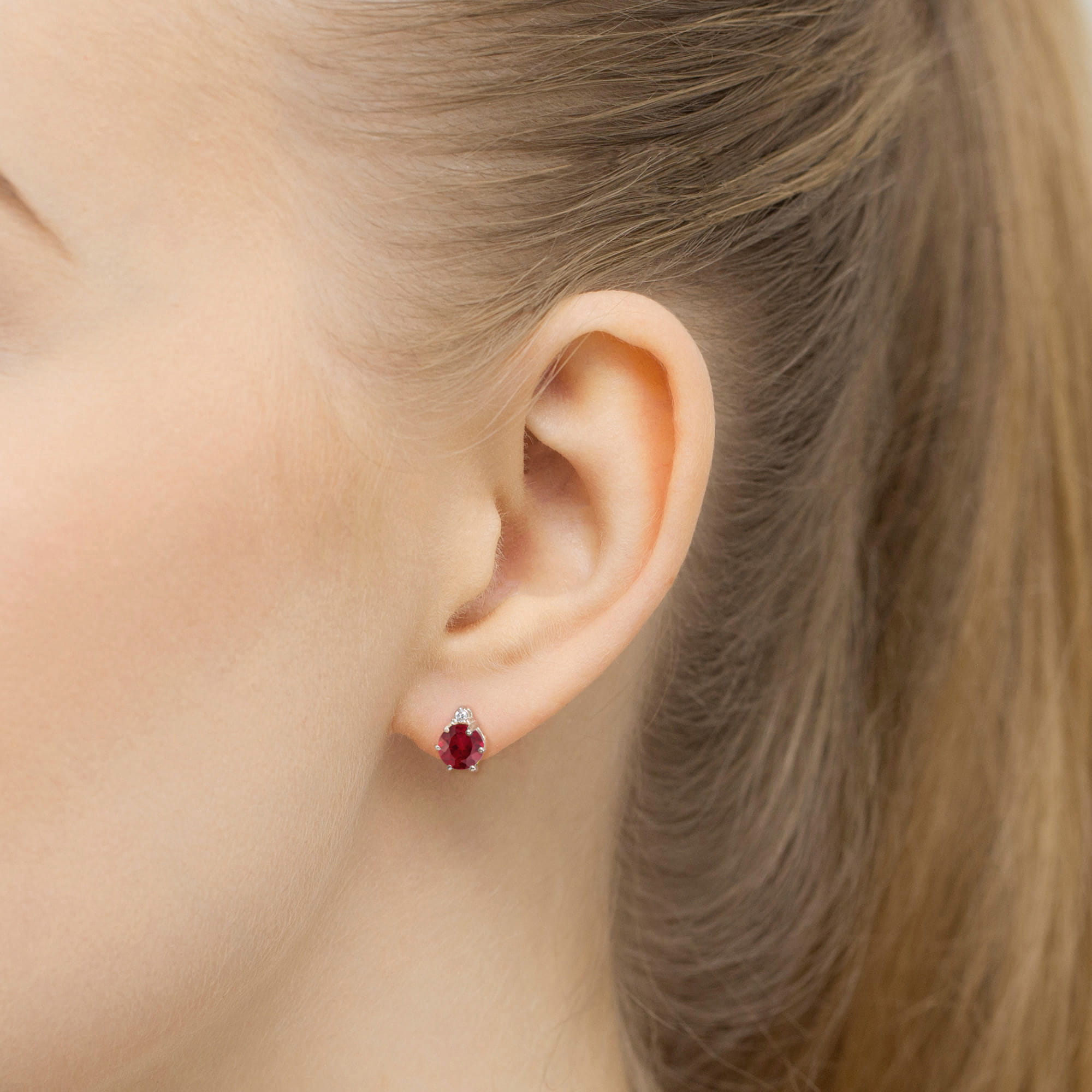 Earrings K0076 Ruby 2 x 0,60ct screw-back stud