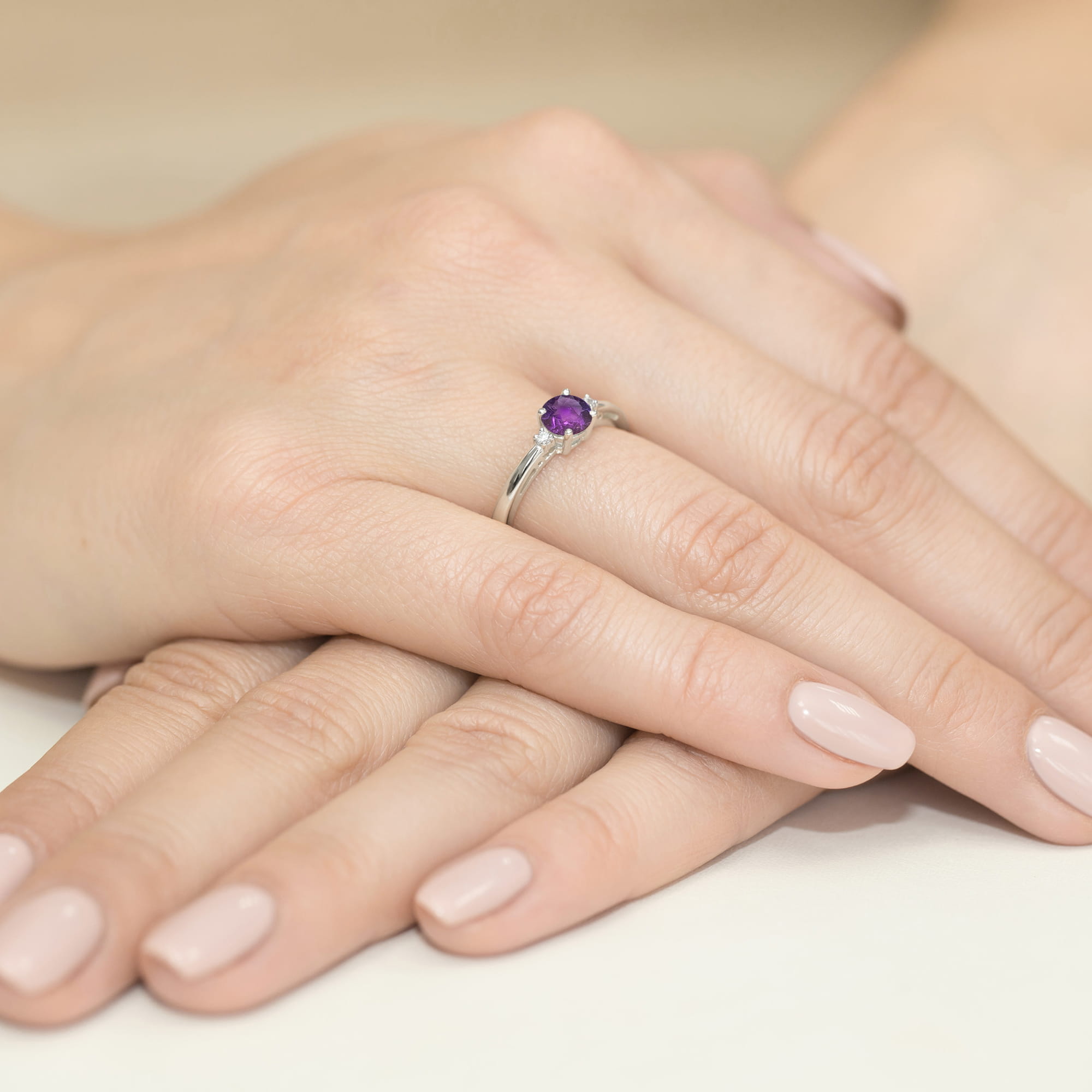 Inel Aur 9K cu Ametist 0.50 ct si Diamante Naturale 0.03 ct