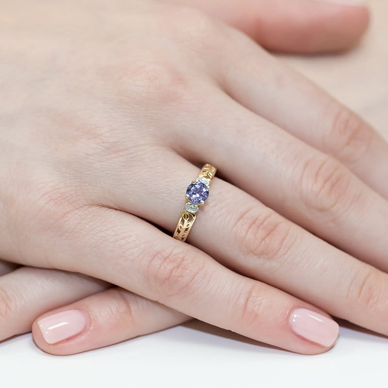 Inel Aur 9K cu Tanzanit 0.50 ct si Diamante Naturale 0.02 ct