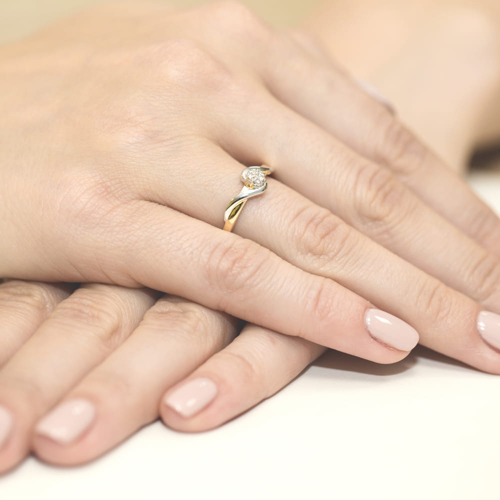 Inel Aur 9K cu Diamante Naturale 0.08 ct