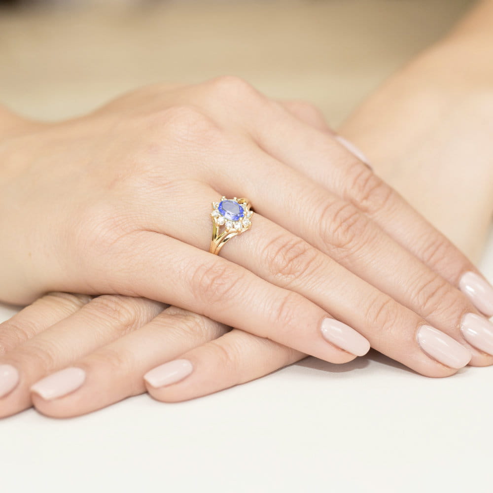 Inel Aur 9K cu Tanzanit 0.70 ct si Diamante Naturale 0.30 ct