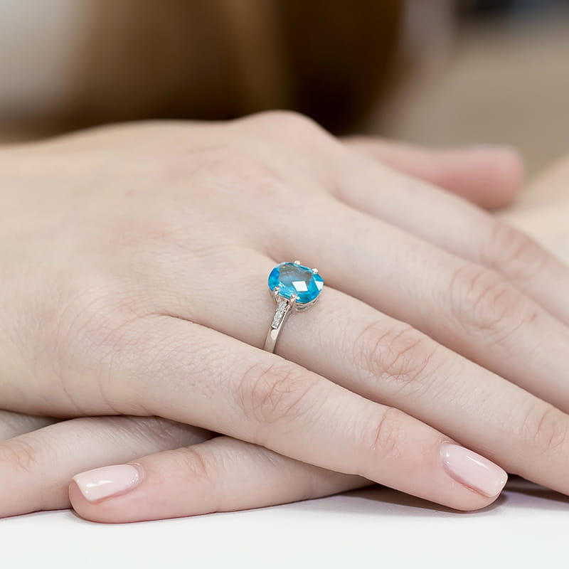 Inel Aur 9K cu Topaz Swiss 2.40 ct si Diamante Naturale 0.03 ct