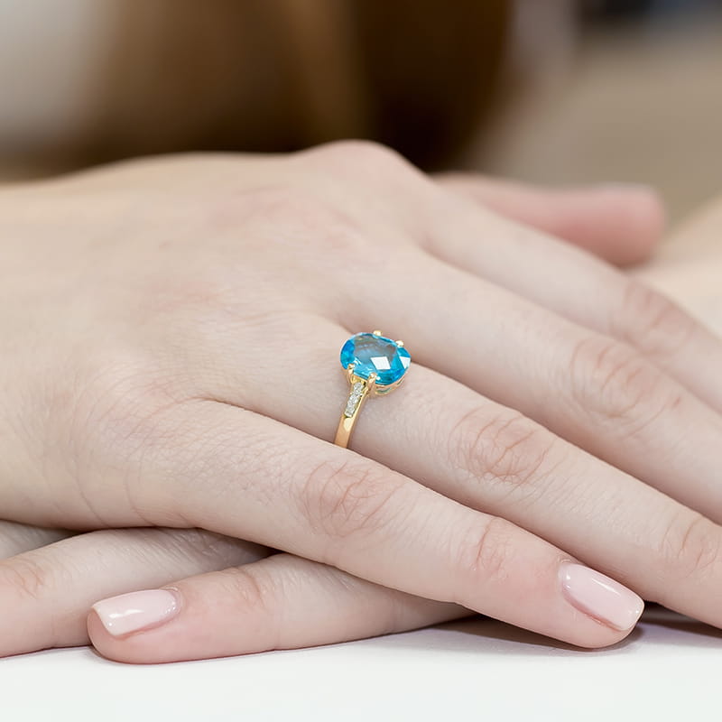 Inel Aur 9K cu Topaz Swiss 2.40 ct si Diamante Naturale 0.03 ct