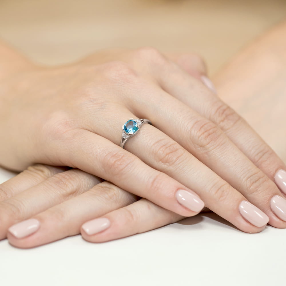 Inel Aur 9K cu Topaz Swiss 1.10 ct si Diamante Naturale 0.01 ct