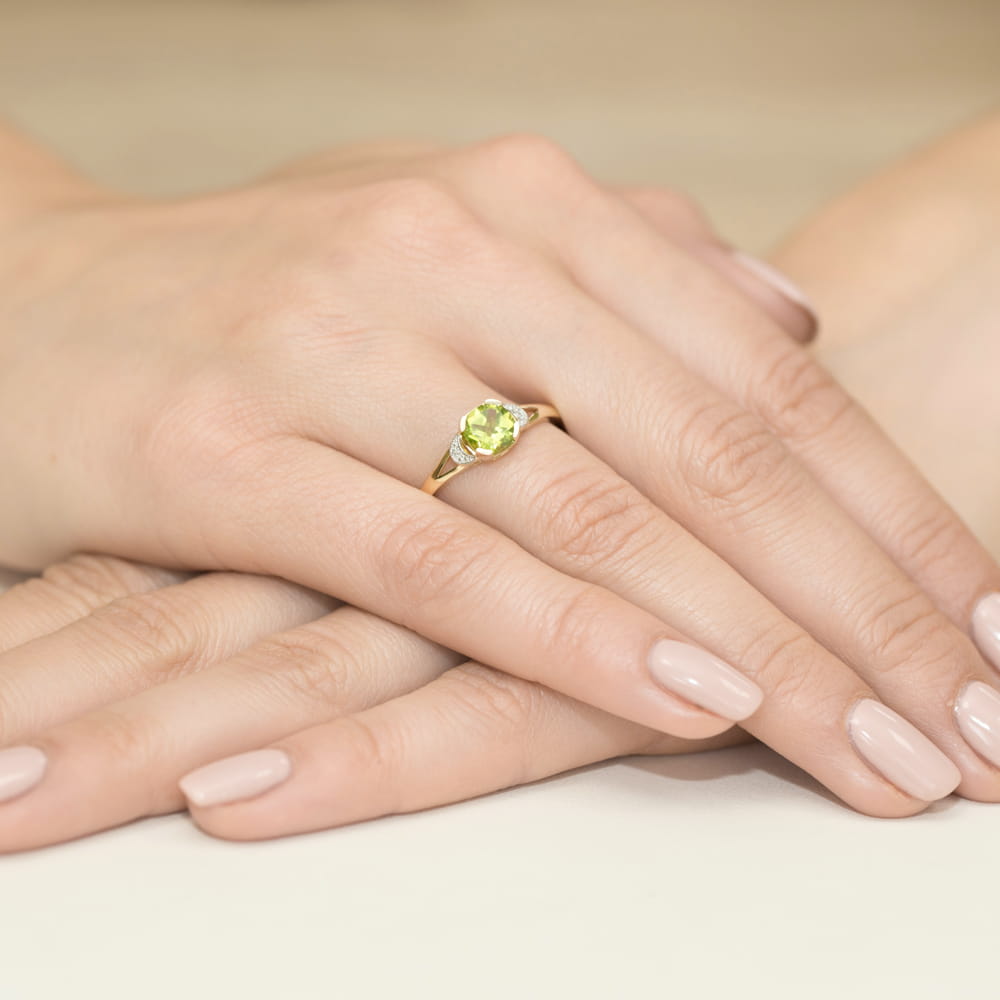 Inel Aur 9K cu Peridot 1.00 ct si Diamante Naturale 0.01 ct