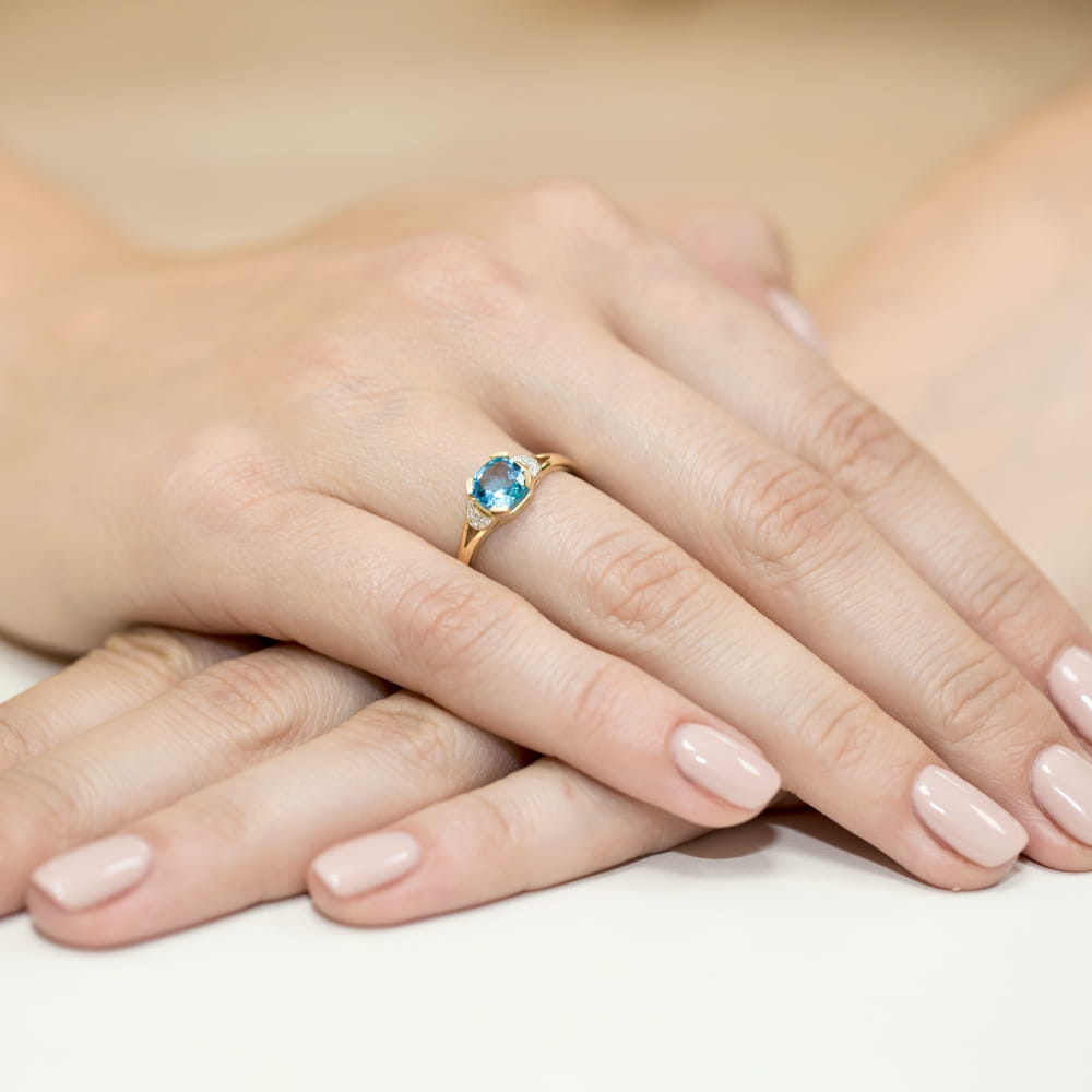 Inel Aur 9K cu Topaz Swiss 1.10 ct si Diamante Naturale 0.01 ct