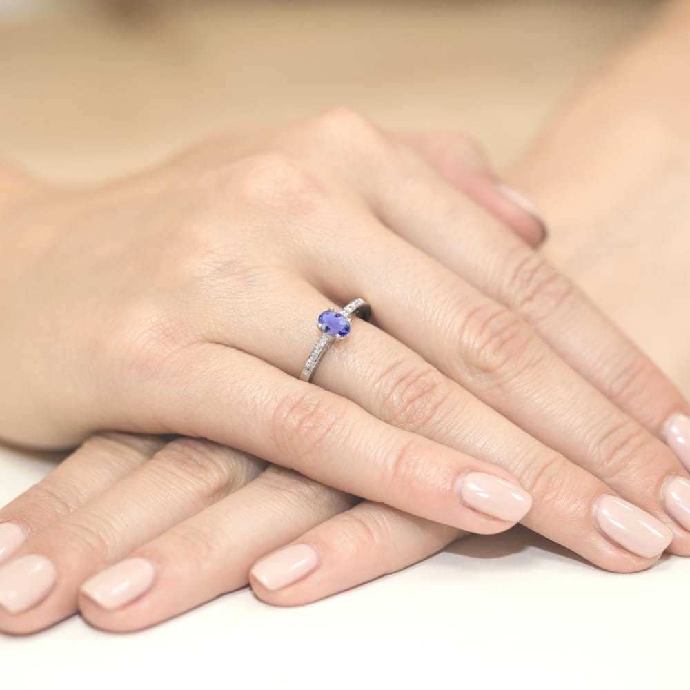 Inel Aur 9K cu Tanzanit 0.40 ct si Diamante Naturale 0.05 ct