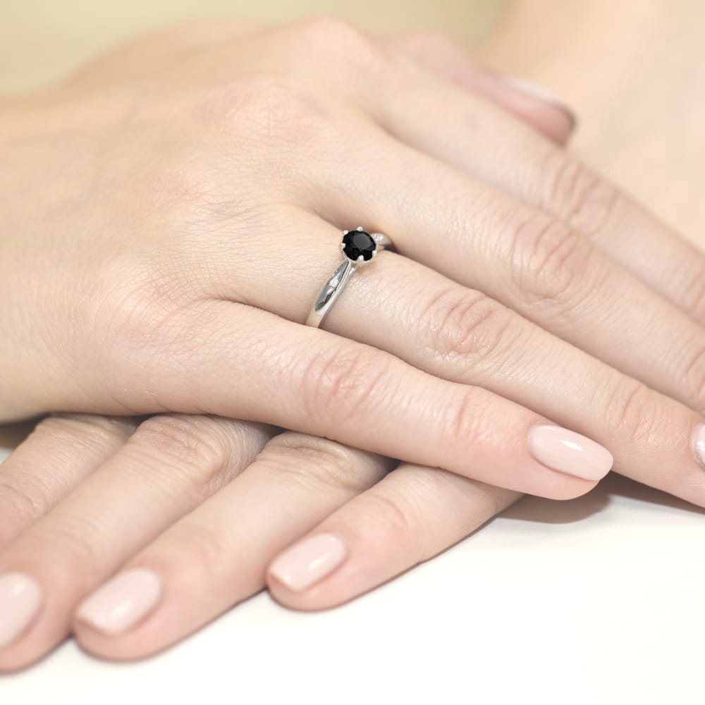 Inel Aur 9K cu Diamante Naturale Albe si Negre 0.51 ct