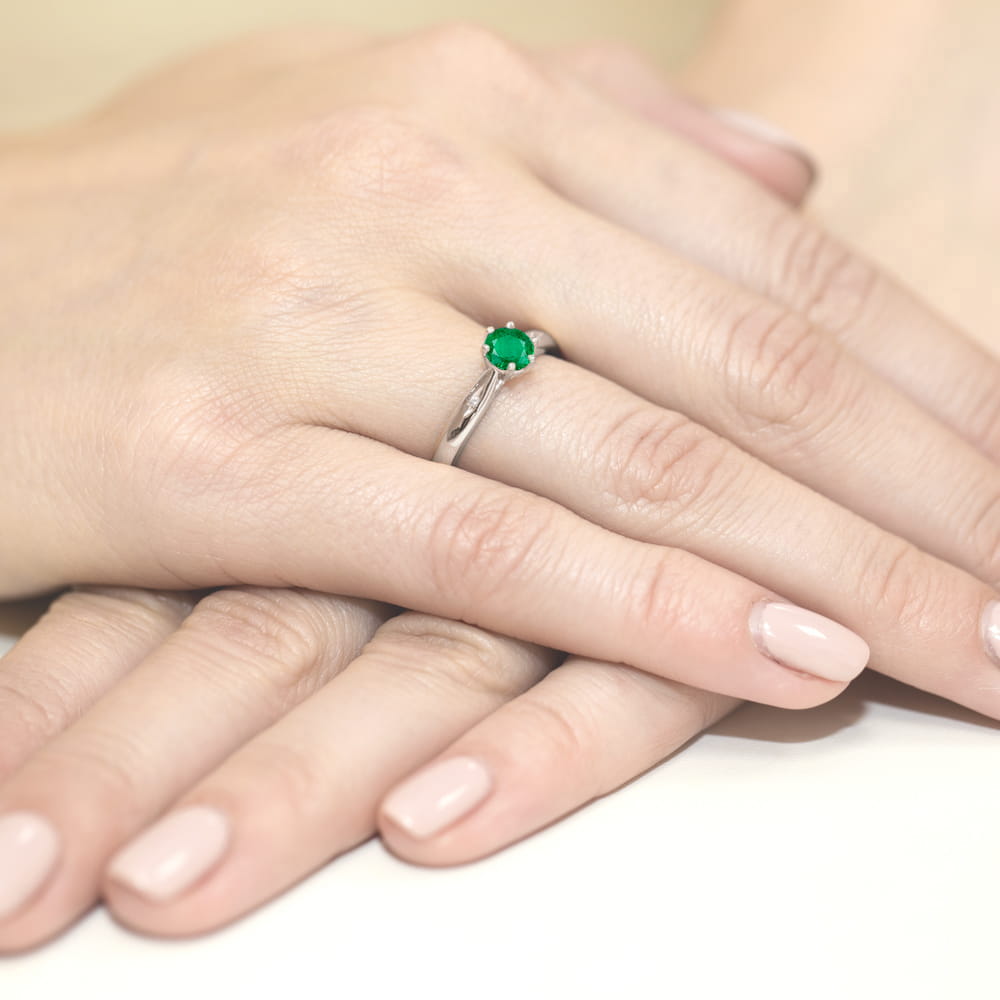 Inel Aur 9K cu Smarald 0.50 ct si Diamante Naturale 0.01 ct