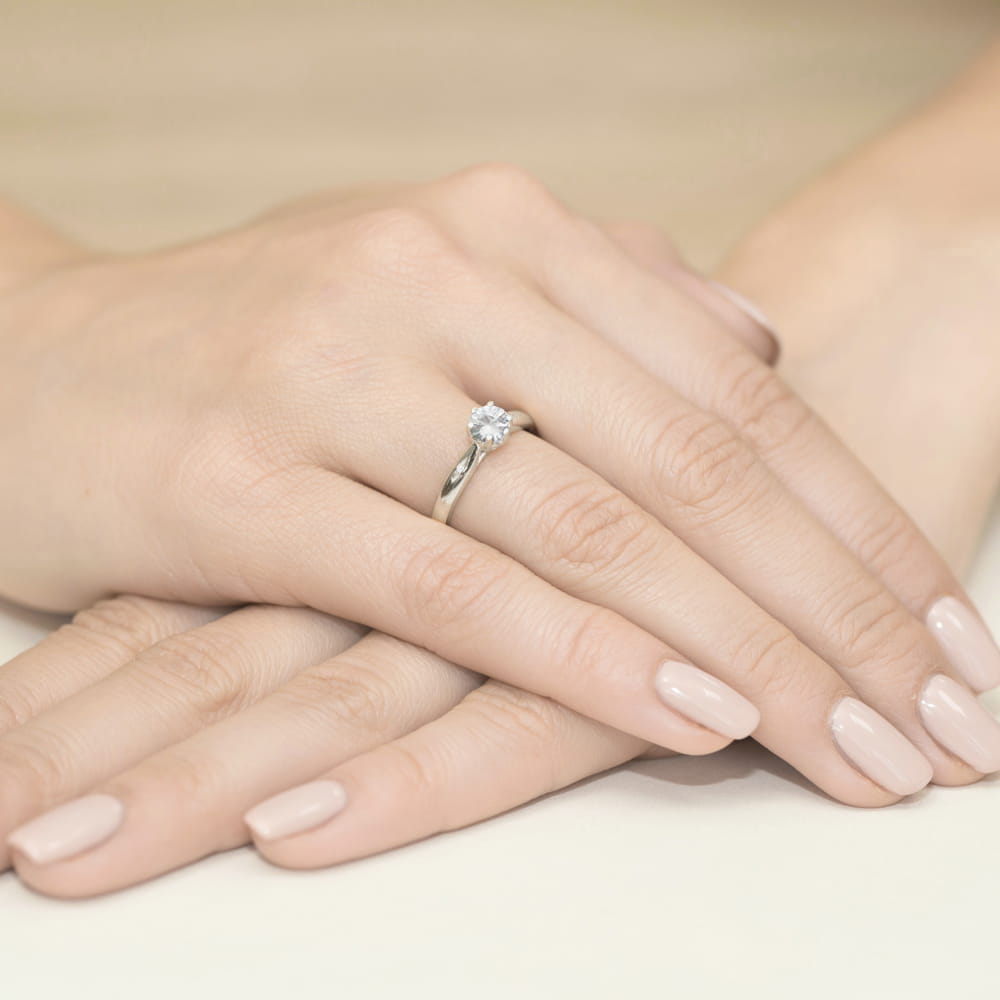 Inel Aur 9K cu Safir Alb 0.60 ct si Diamante Naturale 0.01 ct
