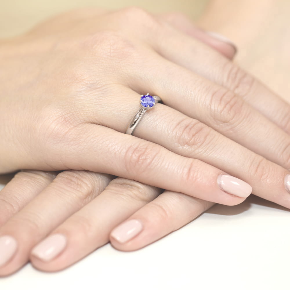 Inel Aur 9K cu Tanzanit 0.50 ct si Diamante Naturale 0.01 ct