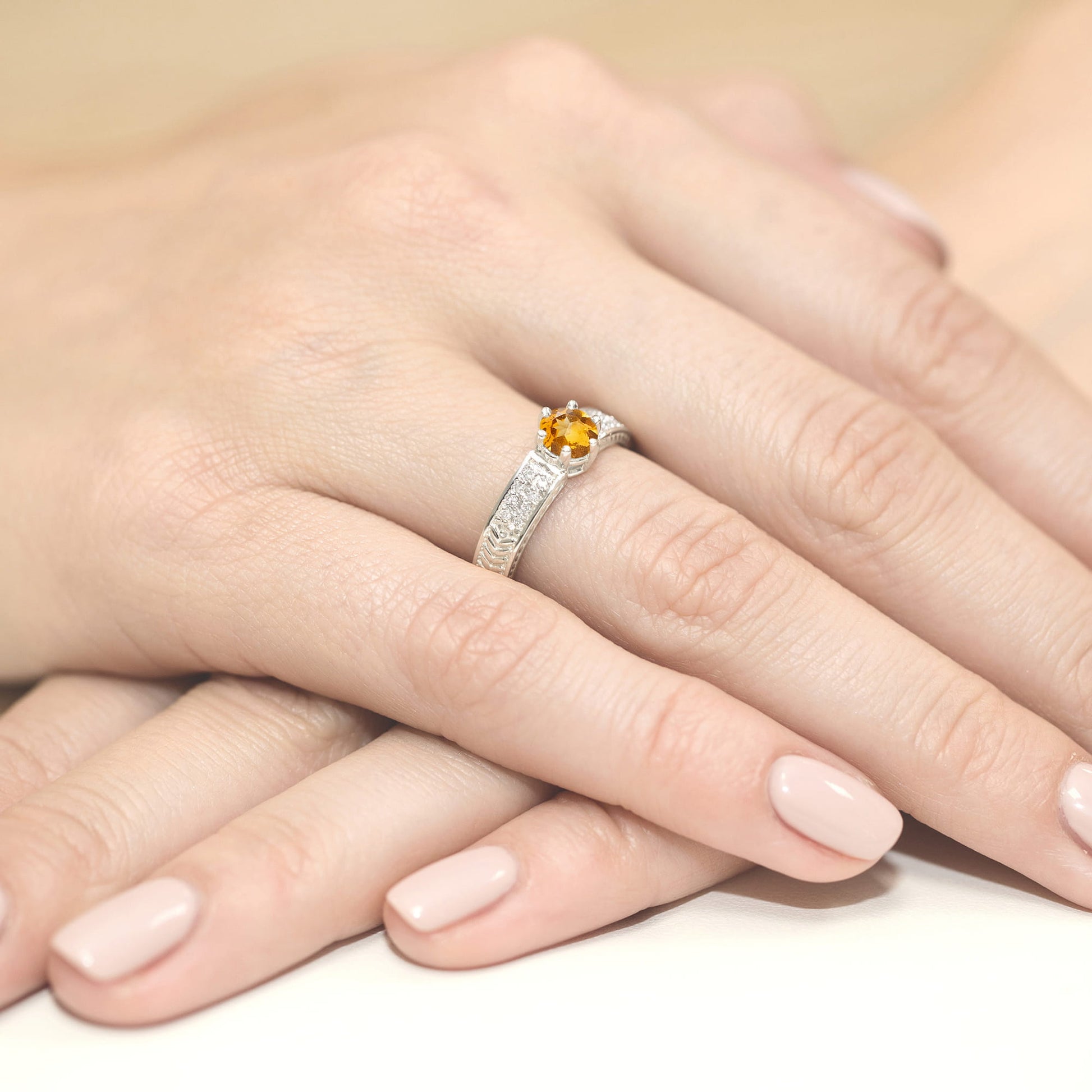 Inel Aur 9K cu Citrin 0.50 ct si Diamante Naturale 0.08 ct