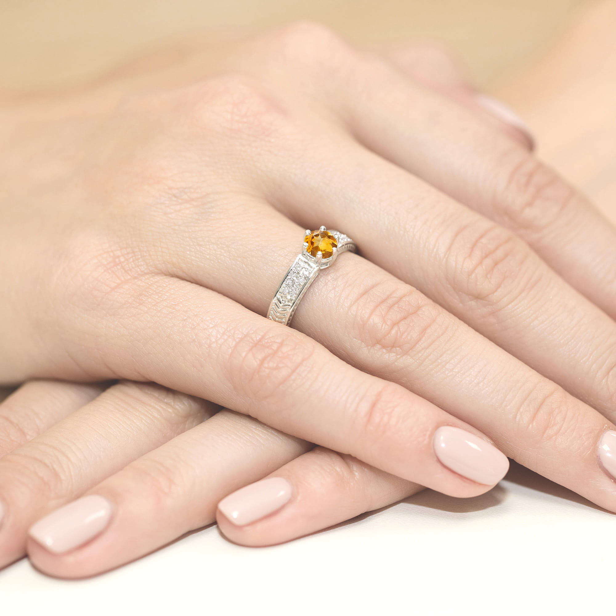 Inel Aur 9K cu Citrin 0.50 ct si Diamante Naturale 0.08 ct