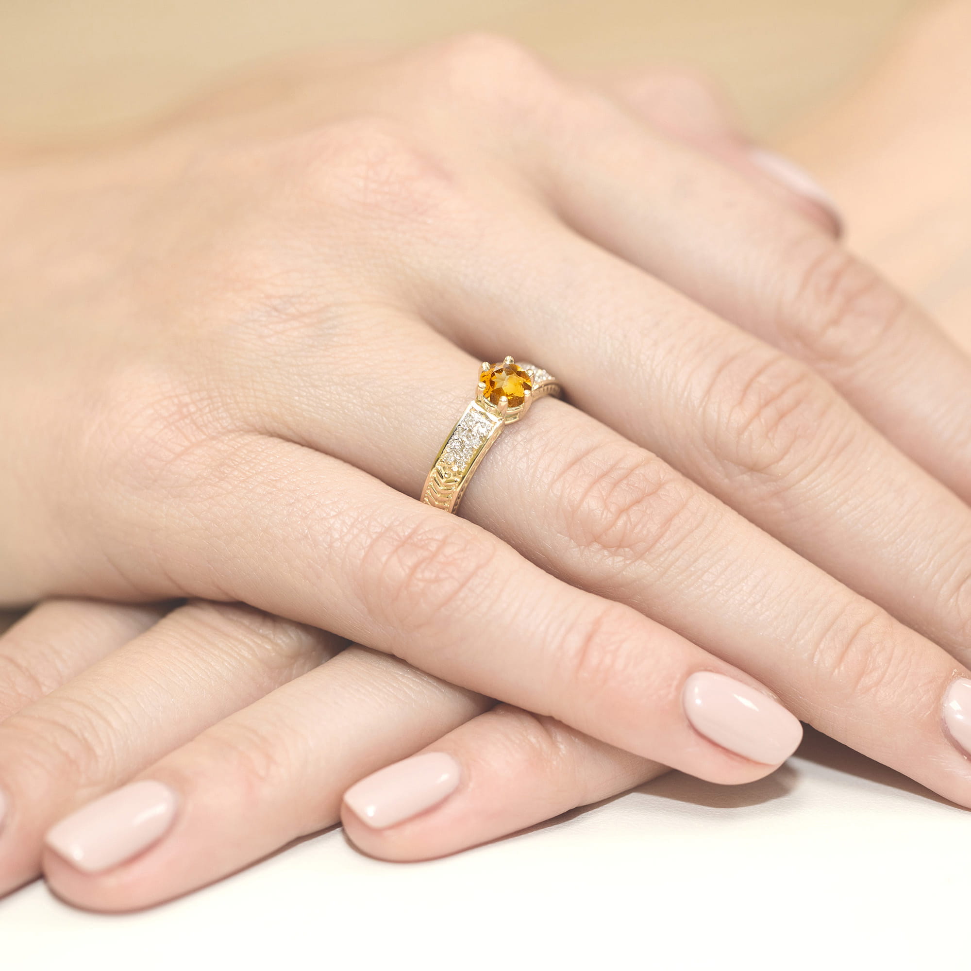 Inel Aur 9K cu Citrin 0.50 ct si Diamante Naturale 0.08 ct