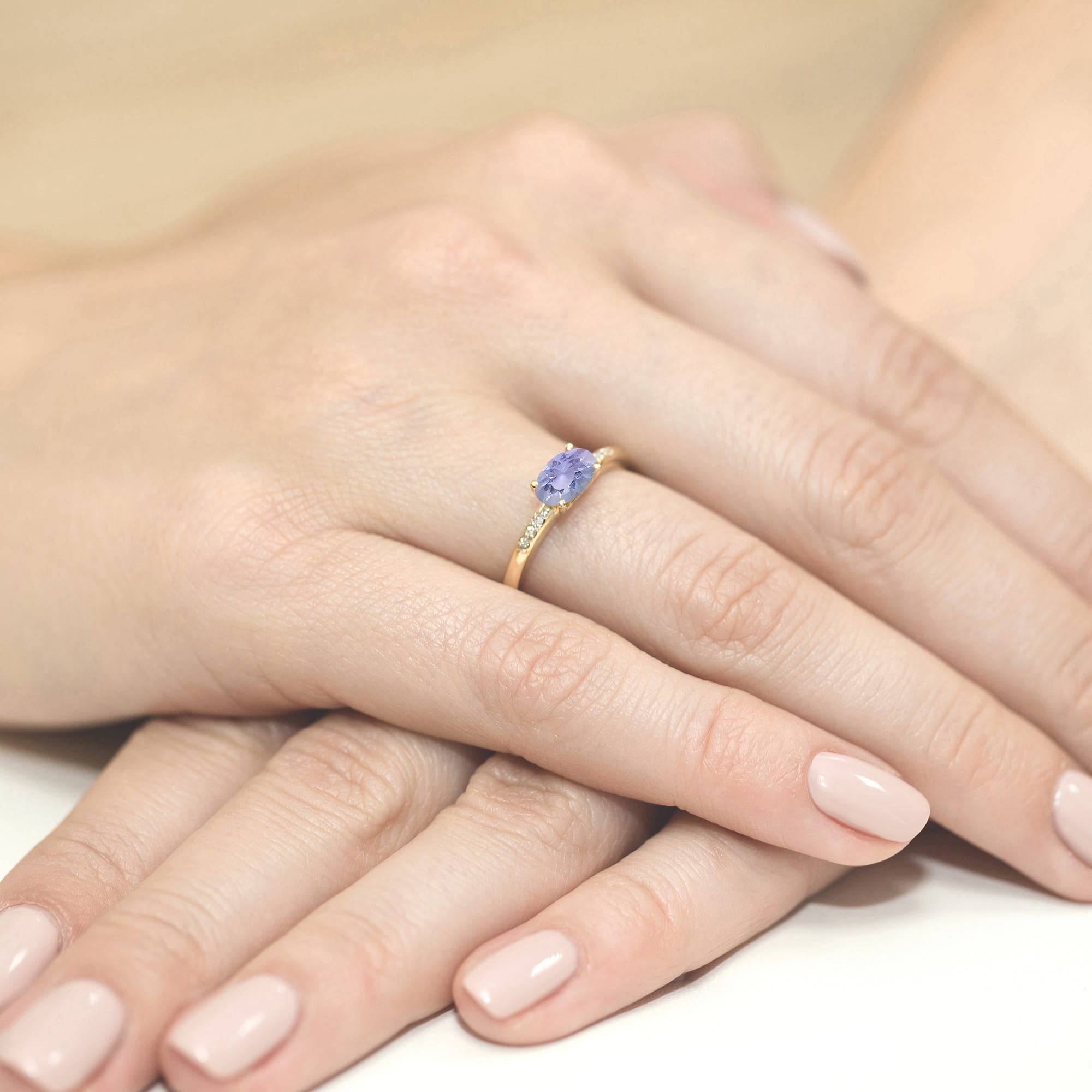 Inel Aur 9K cu Tanzanit 0.40 ct si Diamante Naturale 0.03 ct
