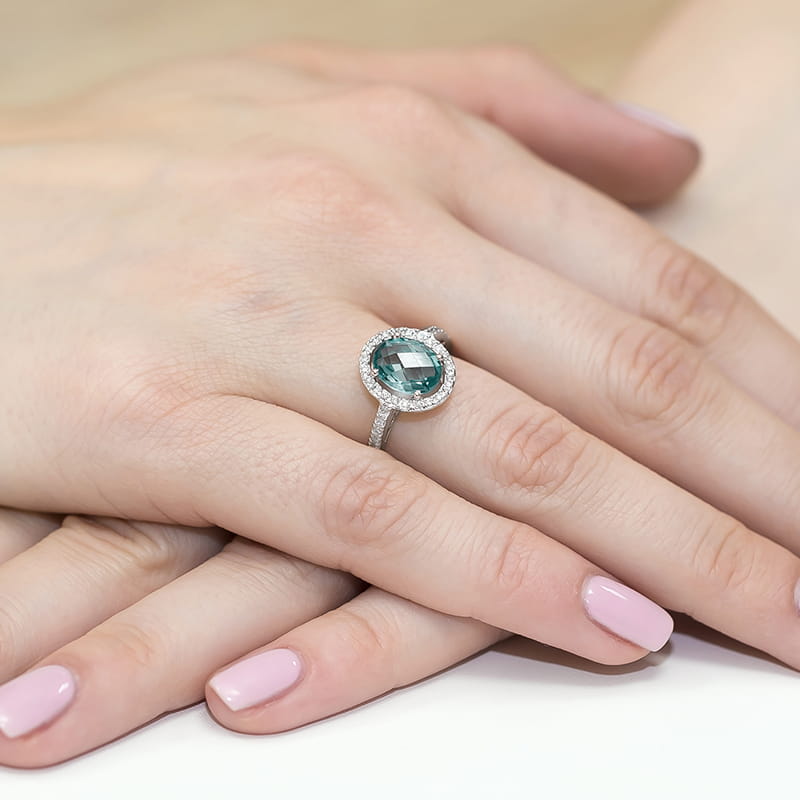 Inel Aur 9K cu Topaz Swiss 1.70 ct si Diamante Naturale 0.16 ct