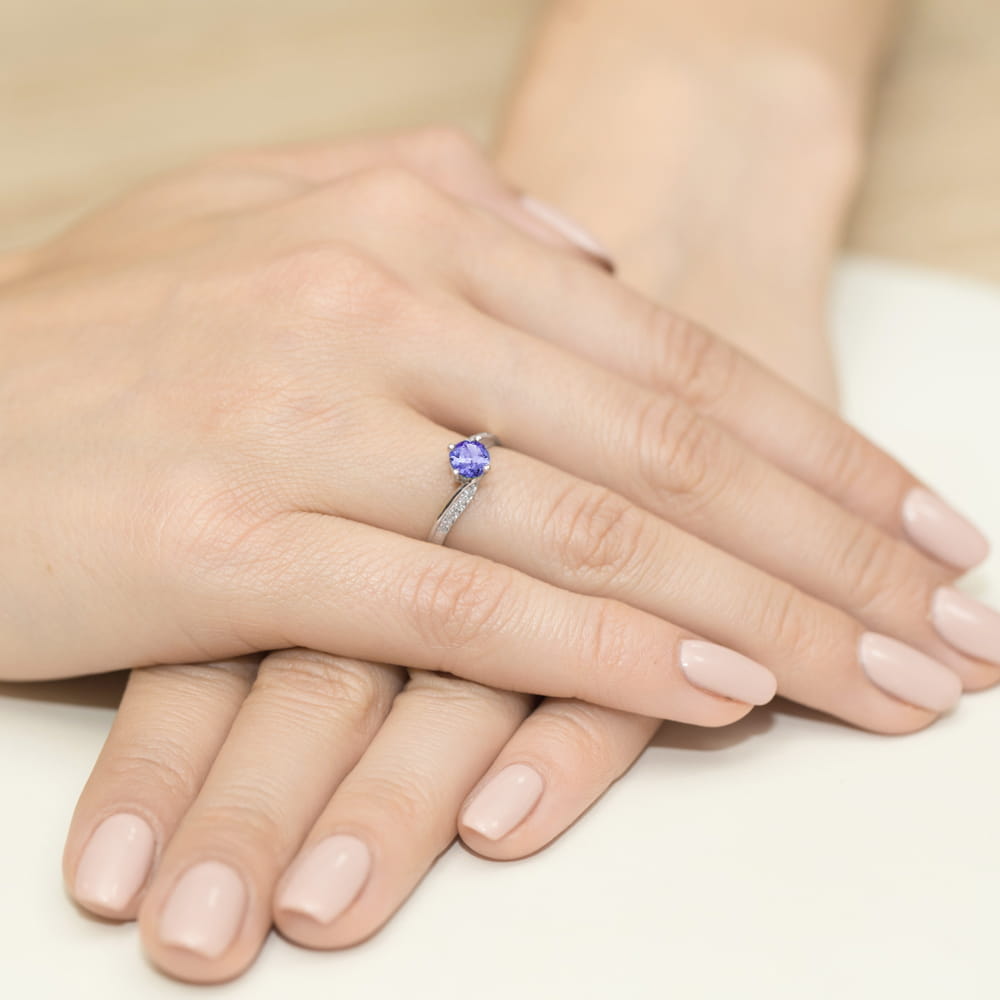 Inel Aur 9K cu Tanzanit 0.50 ct si Diamante Naturale 0.05 ct