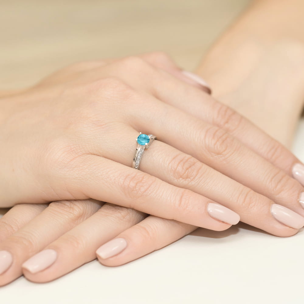 Inel Aur 9K cu Topaz Swiss 0.50 ct si Diamante Naturale 0.03 ct