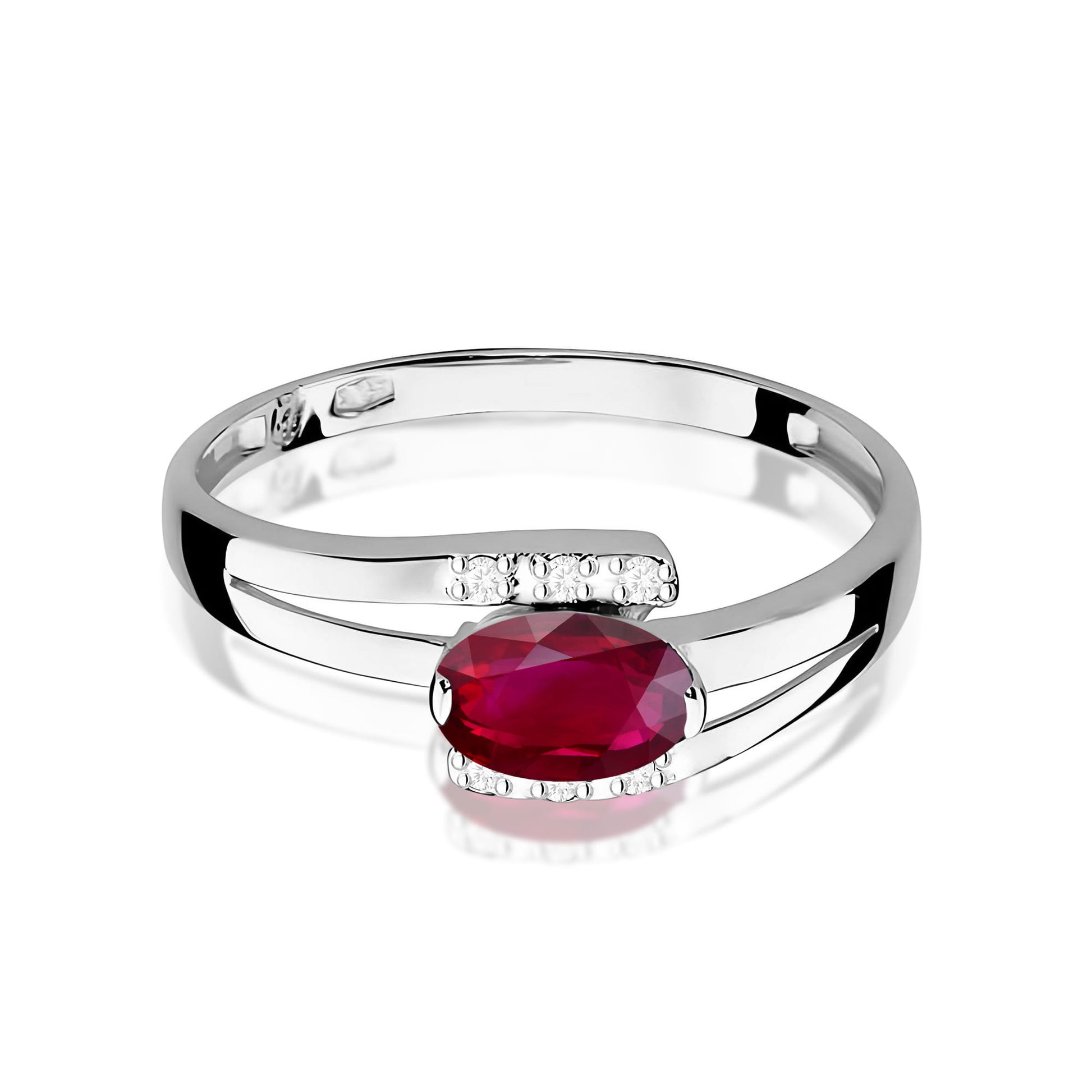 Inel Aur 9K cu Rubin 0.60 ct si Diamante Naturale 0.05 ct