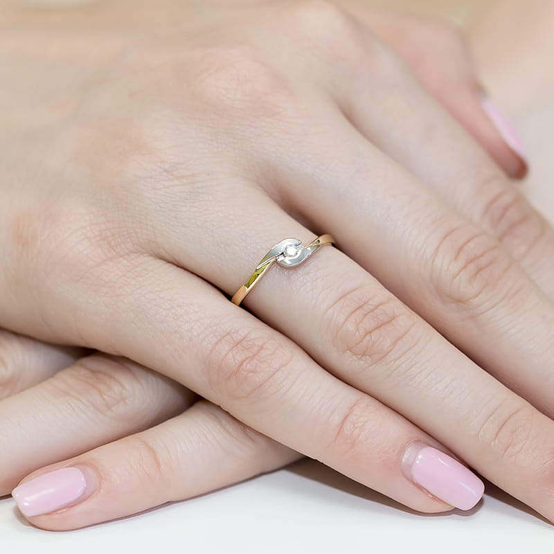 Inel Aur 9K cu Diamant Natural 0.05 ct