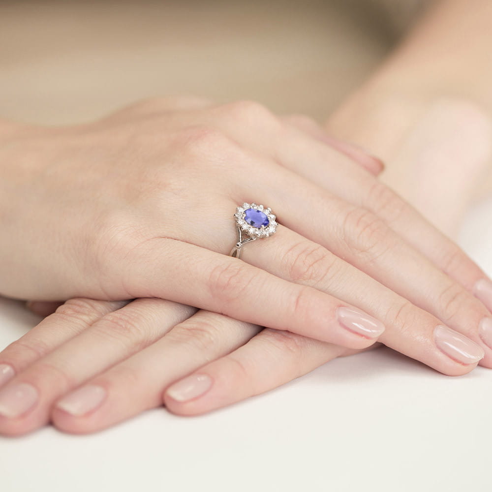 Inel Aur 9K cu Tanzanit 0.70 ct si Diamante Naturale 0.28 ct