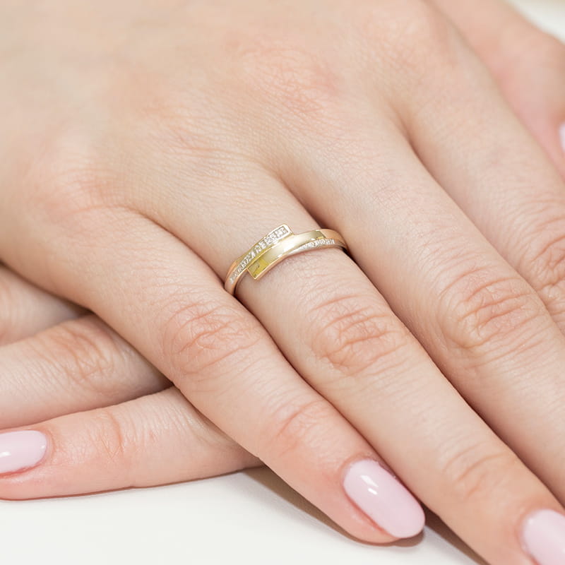 Inel Aur 9K cu Diamante Naturale 0.02 ct