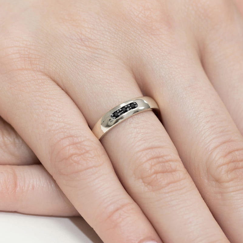 Inel Aur 9K cu Diamante Naturale Negre 0.04 ct