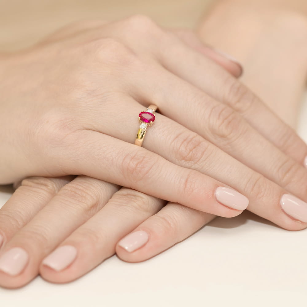 Inel Aur 9K cu Rubin 0.60 ct si Diamante Naturale 0.08 ct