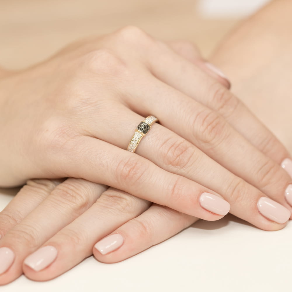 Inel Aur 9K cu Diamante Naturale Albe si Negre 0.19 ct