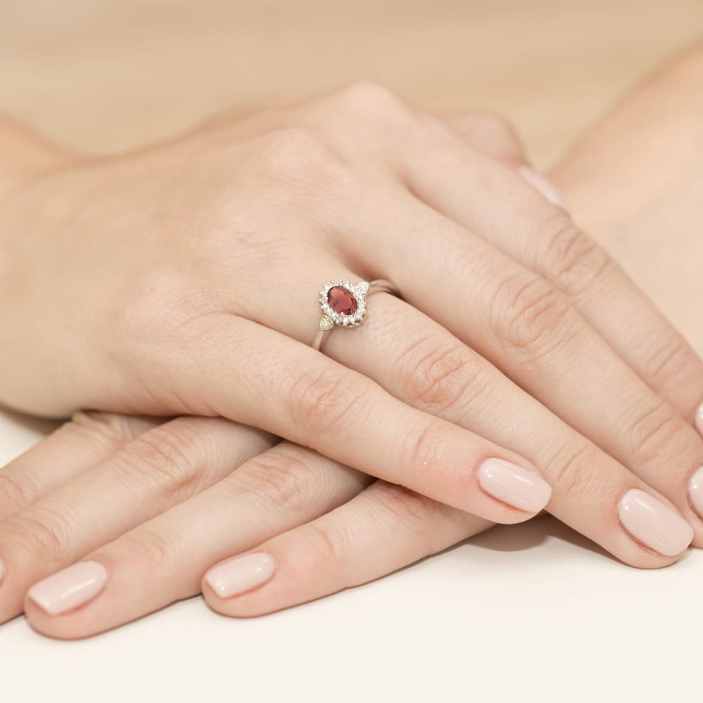Inel Aur 9K cu Granat 0.50 ct si Diamante Naturale 0.10 ct