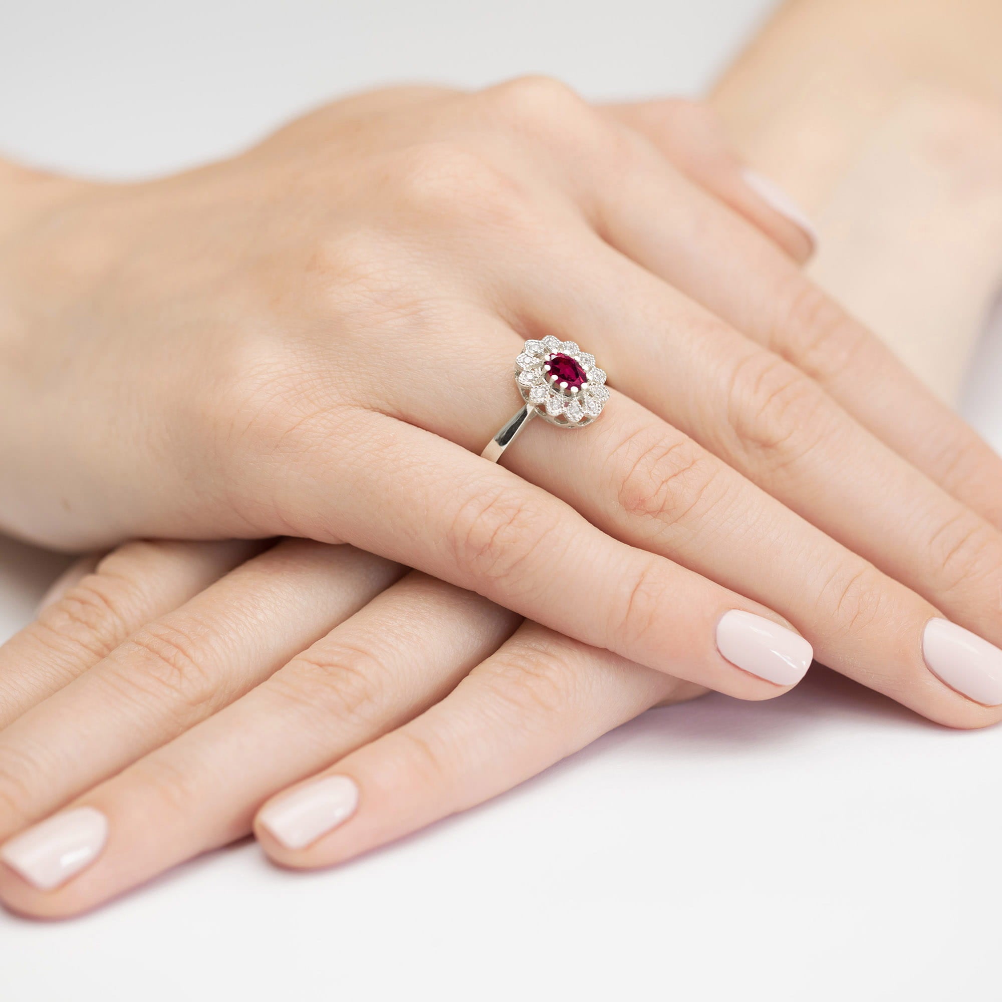 Inel Aur 9K cu Rhodolite 0.50 ct si Diamante Naturale 0.10 ct