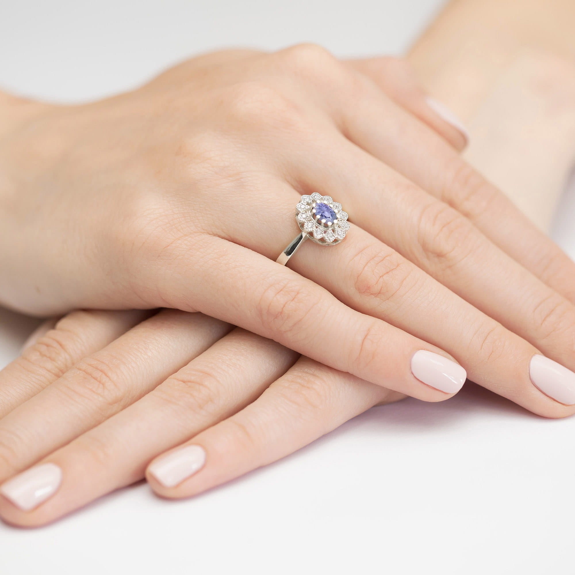Inel Aur 9K cu Tanzanit 0.40 ct si Diamante Naturale 0.10 ct