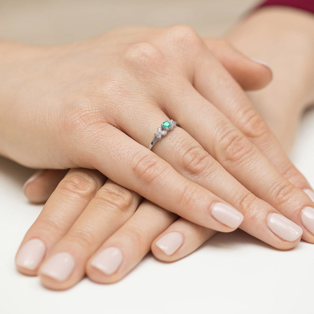 Inel Aur 9K cu Smarald 0.15 ct si Diamante Naturale 0.02 ct