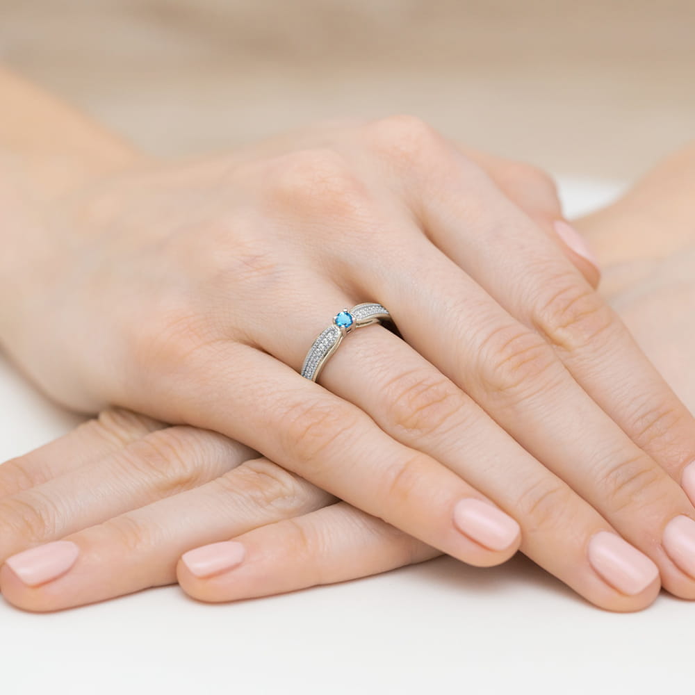 Inel Aur 9K cu Topaz Swiss 0.15 ct si Diamante Naturale 0.09 ct