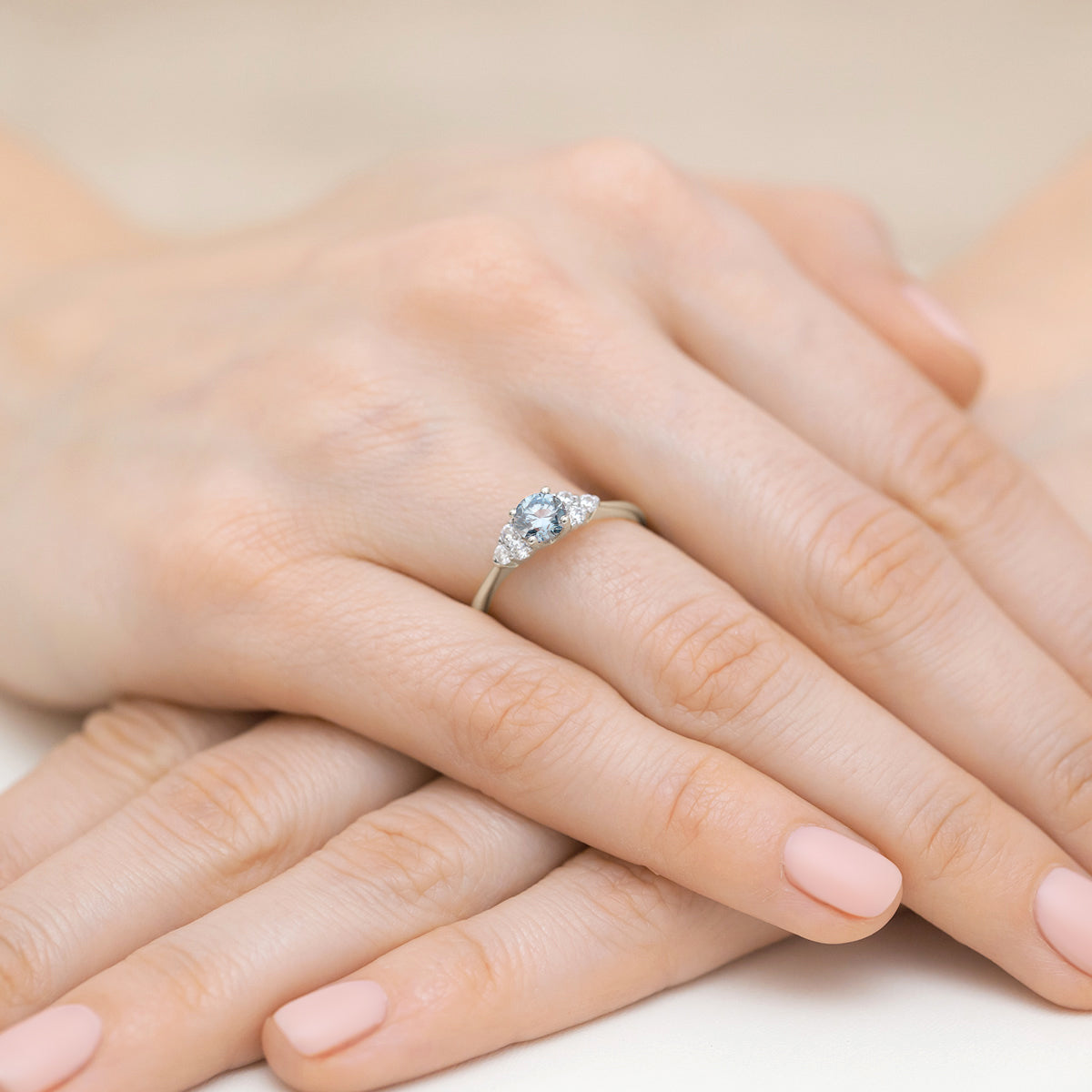 Inel Aur 9K cu Diamante Albastru de Laborator 0.68 ct