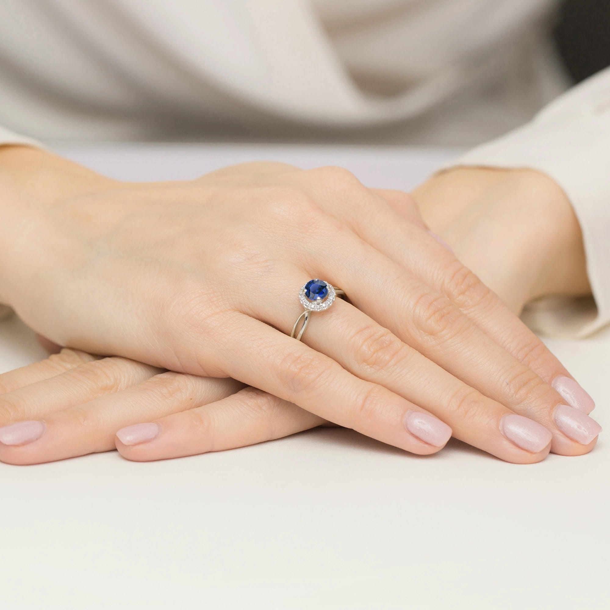 Inel Aur 9K cu Safir 1.00 ct si Diamante Naturale 0.08 ct