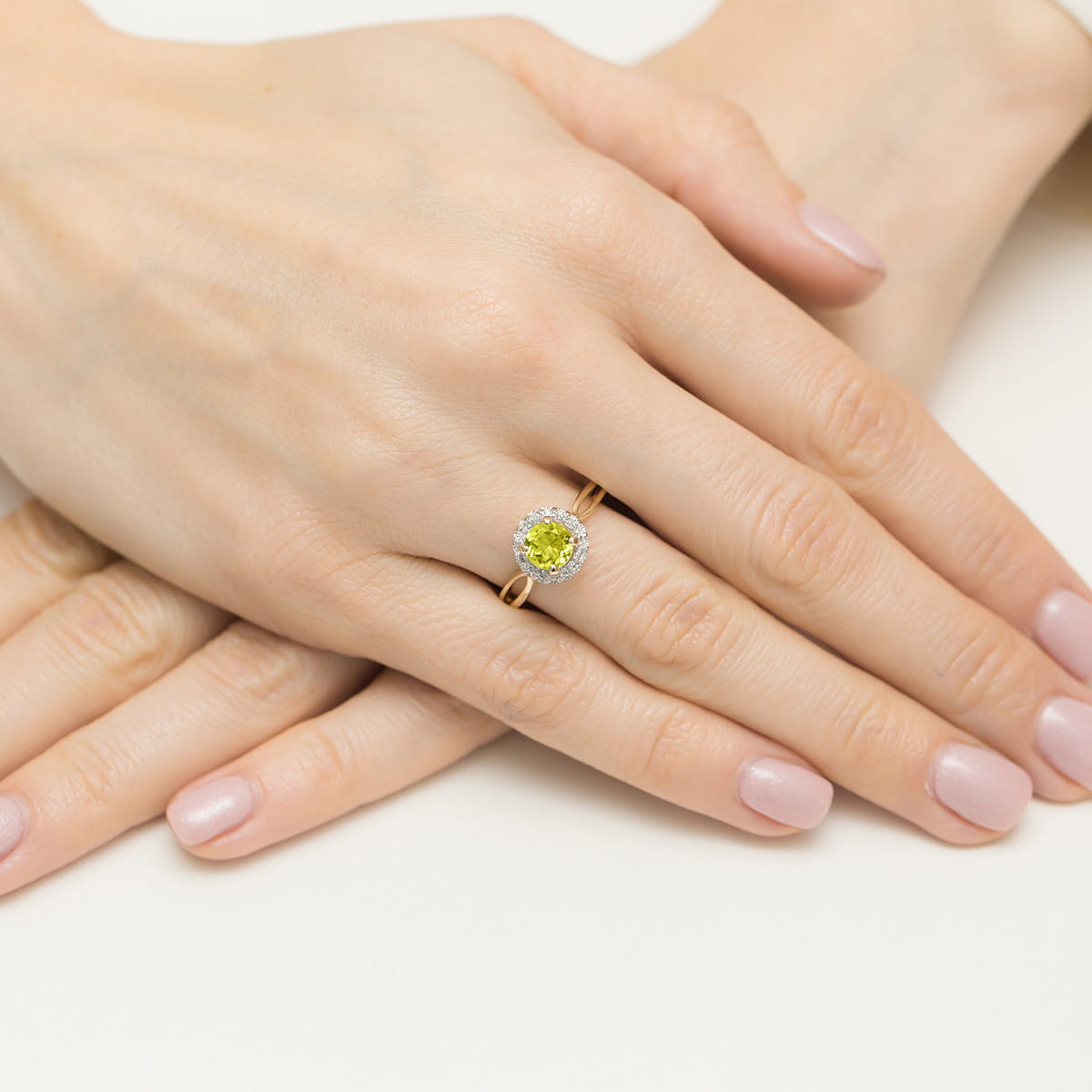 Inel Aur 9K cu Peridot 0.90 ct si Diamante Naturale 0.08 ct