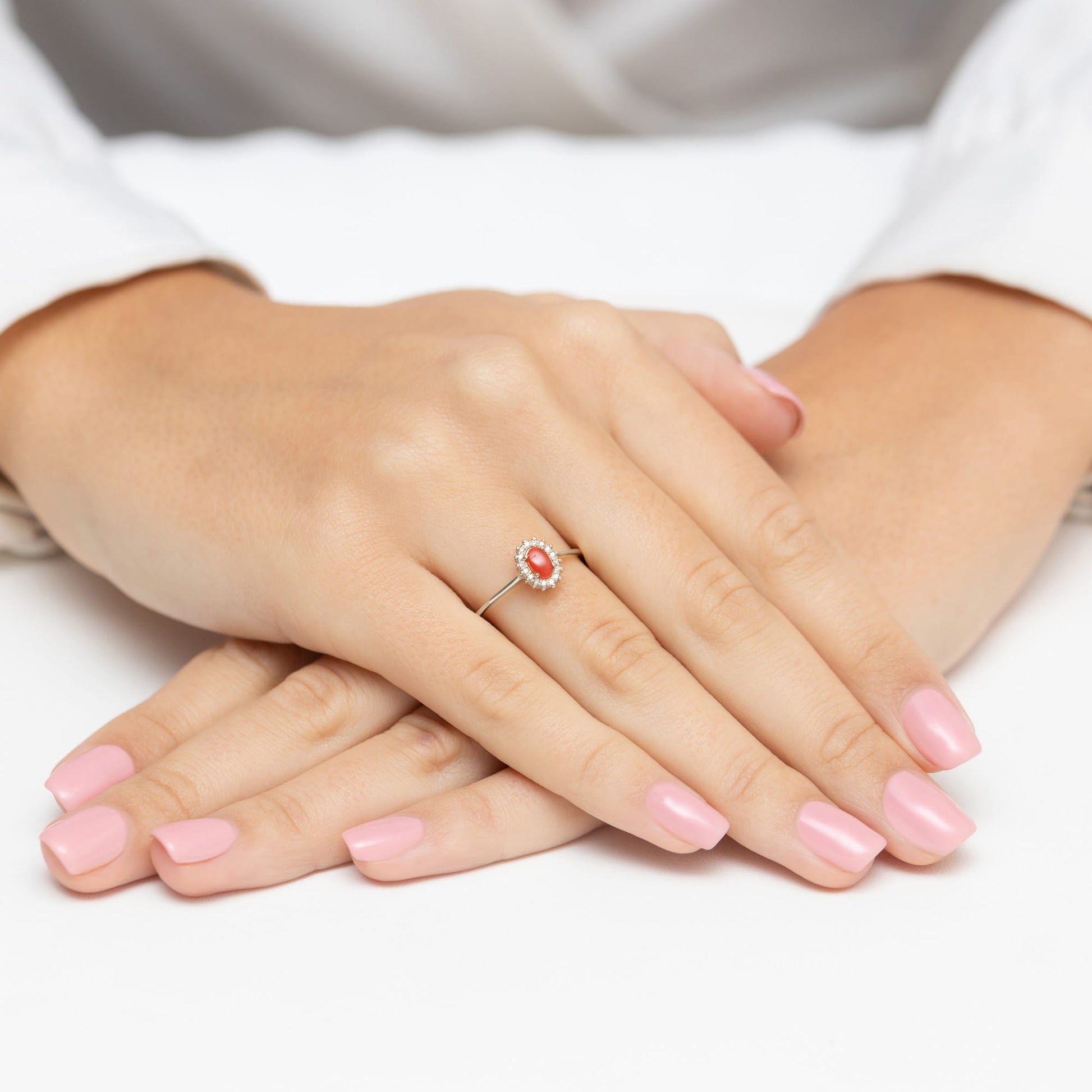Inel Aur 9K cu Coral 0.20 ct si Diamante Naturale 0.08 ct