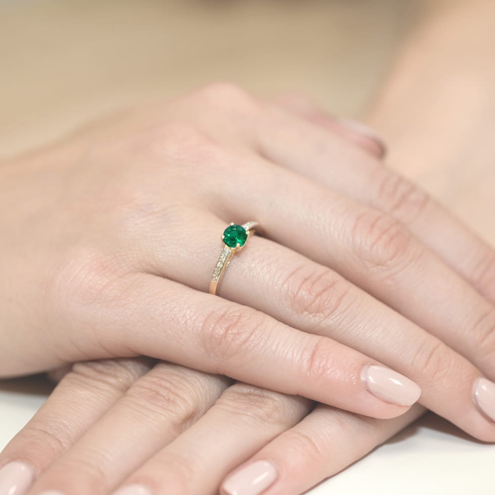 Inel Aur 14k cu Smarald 0.50 ct - Galben