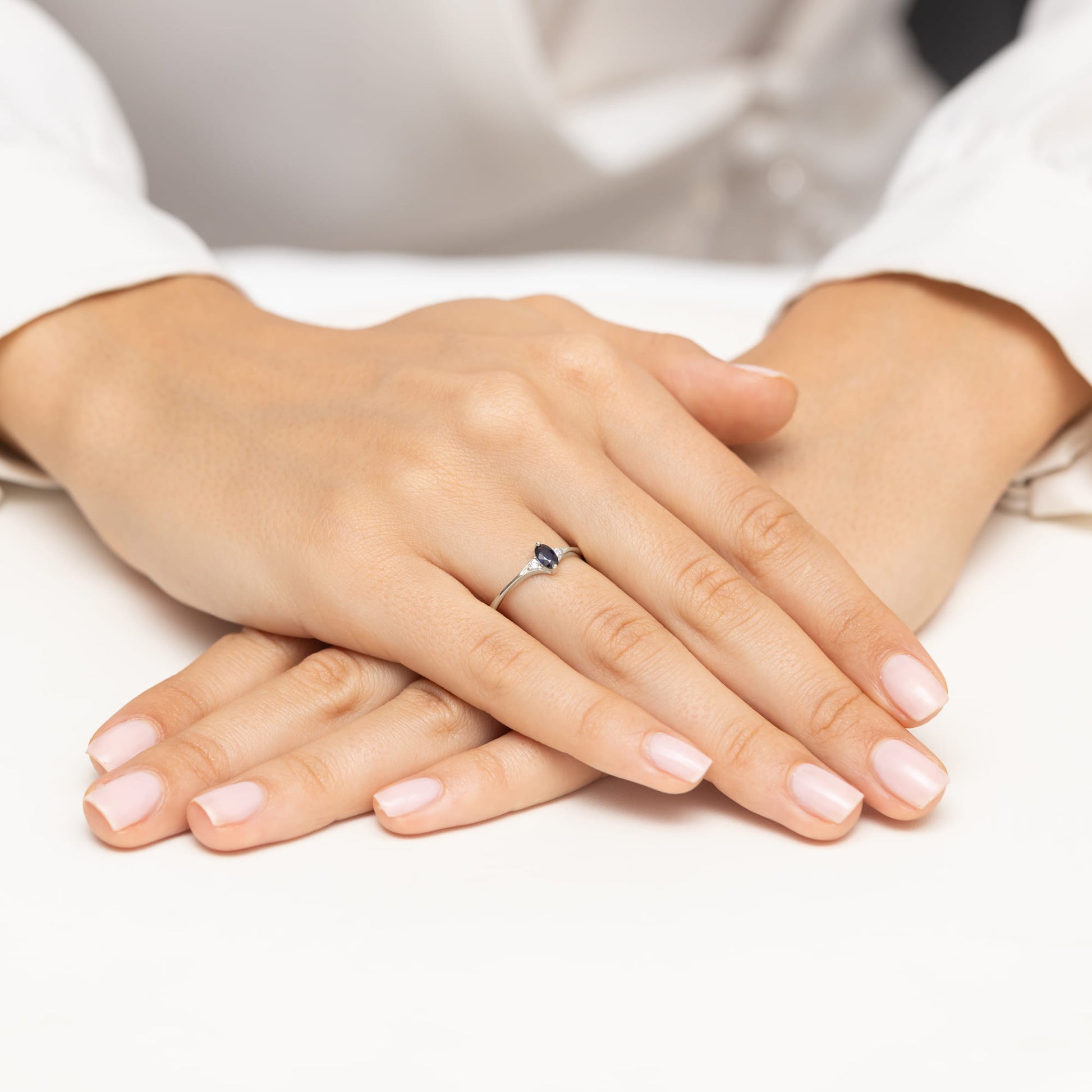 Inel Aur 9K cu Safir 0.30 ct si Diamante Naturale 0.04 ct