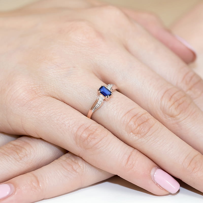 Inel Aur 14k cu Safir 0.60 ct si Diamante Naturale 0.03 ct