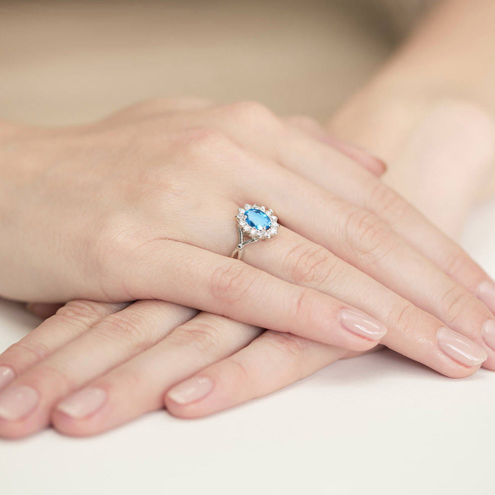 Inel Aur 14K cu Topaz Albastru 0.90 ct si Diamante Naturale 0.12 ct