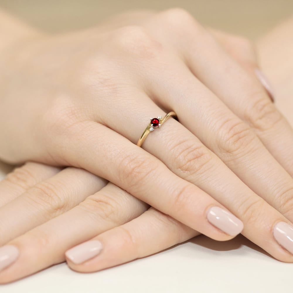 Inel Aur 14k cu Rubin 0.15 ct si Diamante Naturale 0.017 ct
