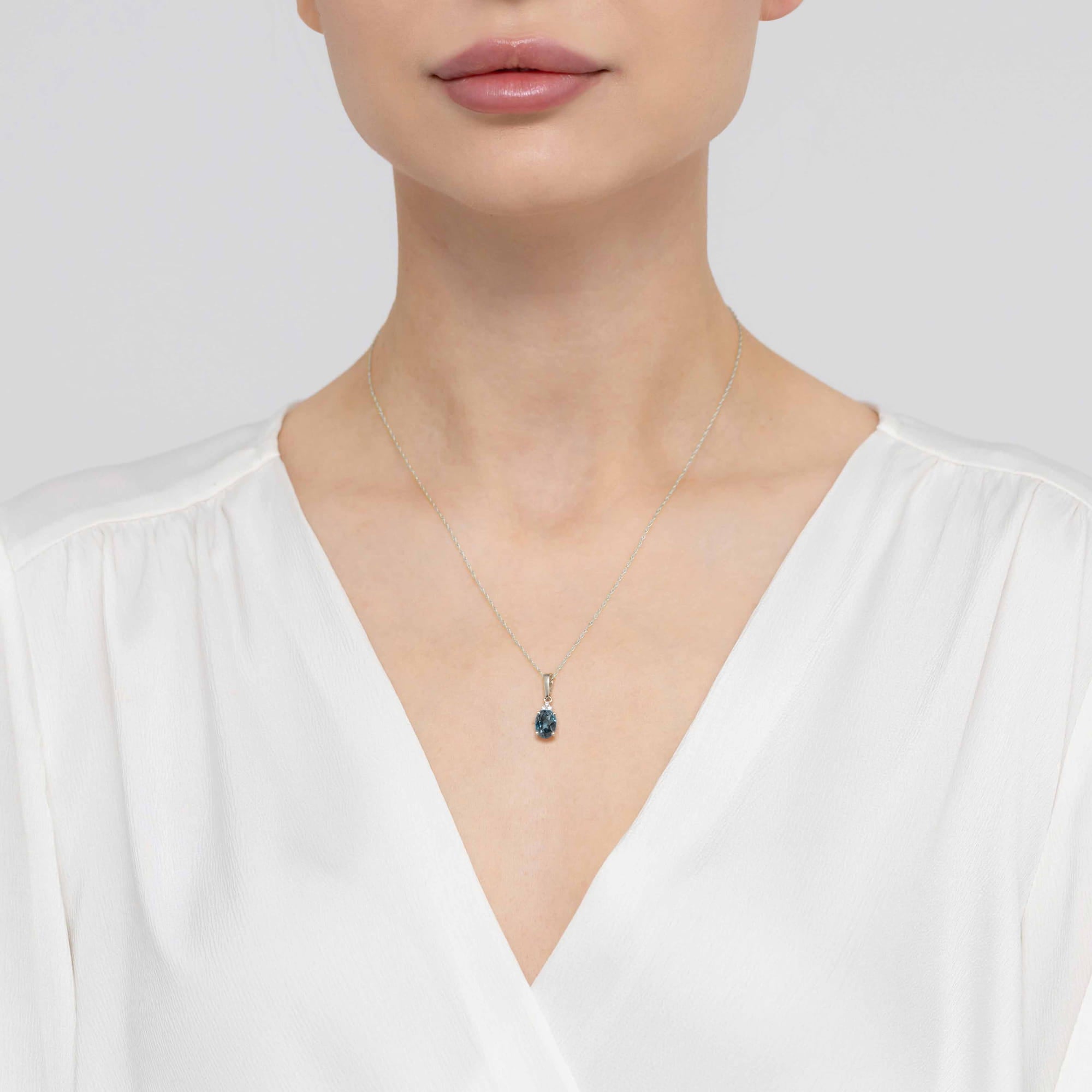 Pandantiv Aur 14K Z0308 Topaz London Blue 0,85ct